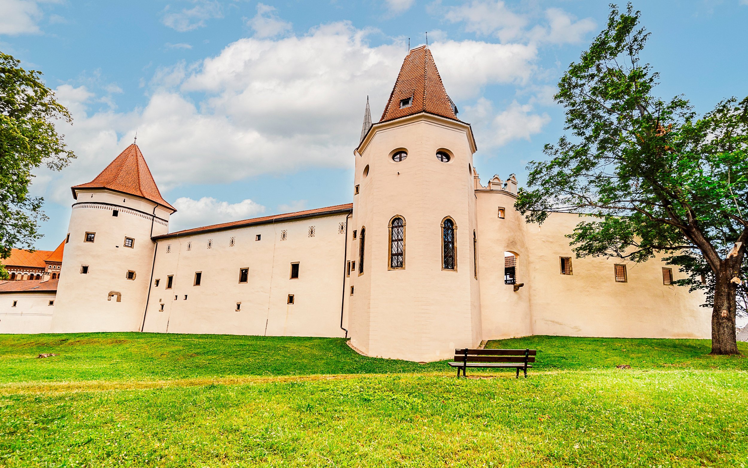 Penzion Berg, Hradné námestie 36, Kežmarok 060 01, rezervacia@berg-kezmarok.sk
