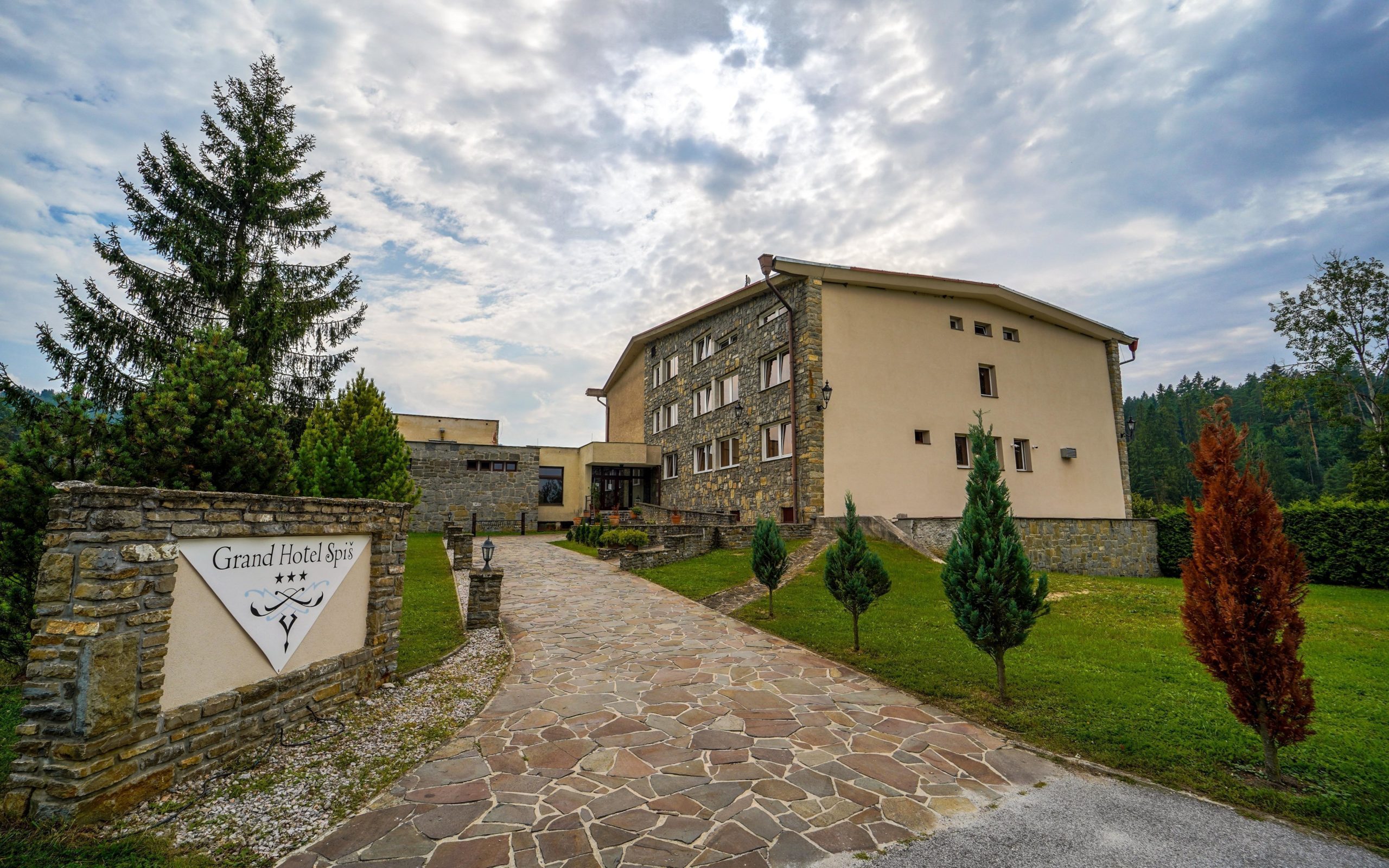 Ubytovanie/Pobyt: Grand Hotel Spiš ***, Spišské Tomášovce 1001, Spišské Tomášovce 052 01, grandhotelspis@rucon.sk