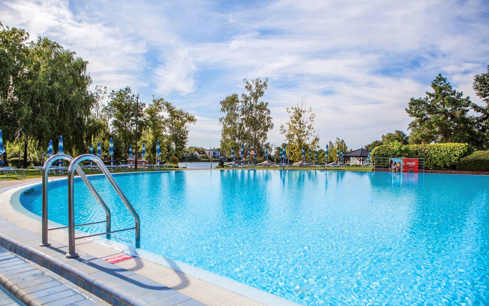 Ubytovanie/Pobyt: Apartmány Termál *** SK, Gabčíkovská cesta 7230/38A, Dunajská Streda 929 01, info@ubytovaniedunajskastreda.sk