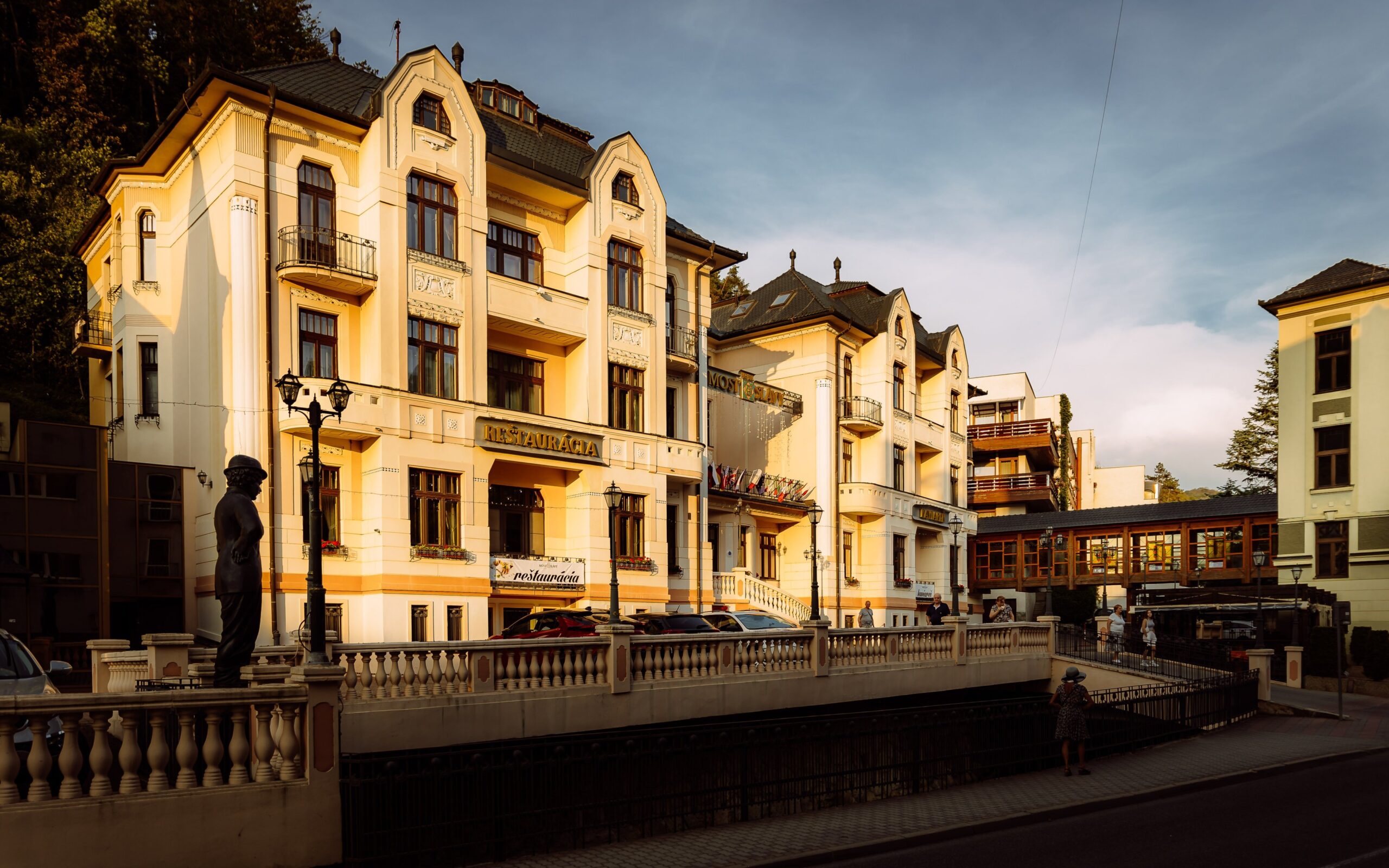 Ubytovanie/Pobyt: Hotel Most Slávy ***, Ul. 17 novembra 11 , Trenčianské Teplice 914 51, recepcia@hotelmostslavy.sk