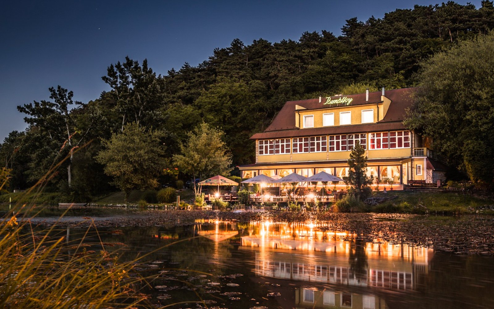 Ubytovanie/Pobyt: Penzion Benátky ***, Topolčianska 1, Piešťany 921 01, benatky@benatky.sk