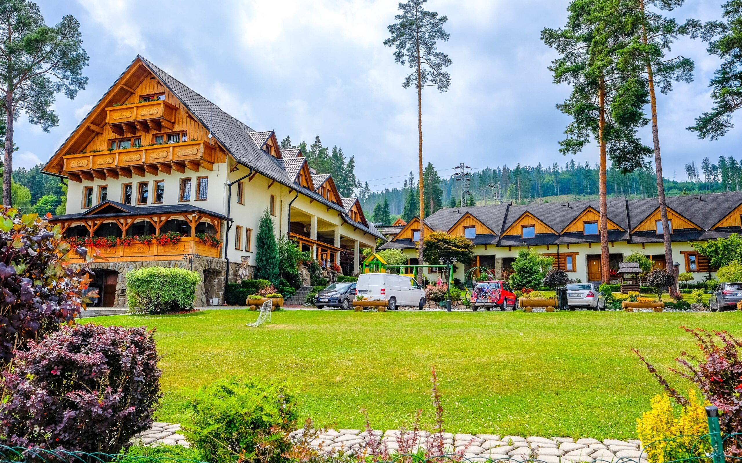 Ubytovanie/Pobyt: Penzión Slanický Dvor, Slanická osada 2296, Námestovo 029 01, recepcia@slanica.sk