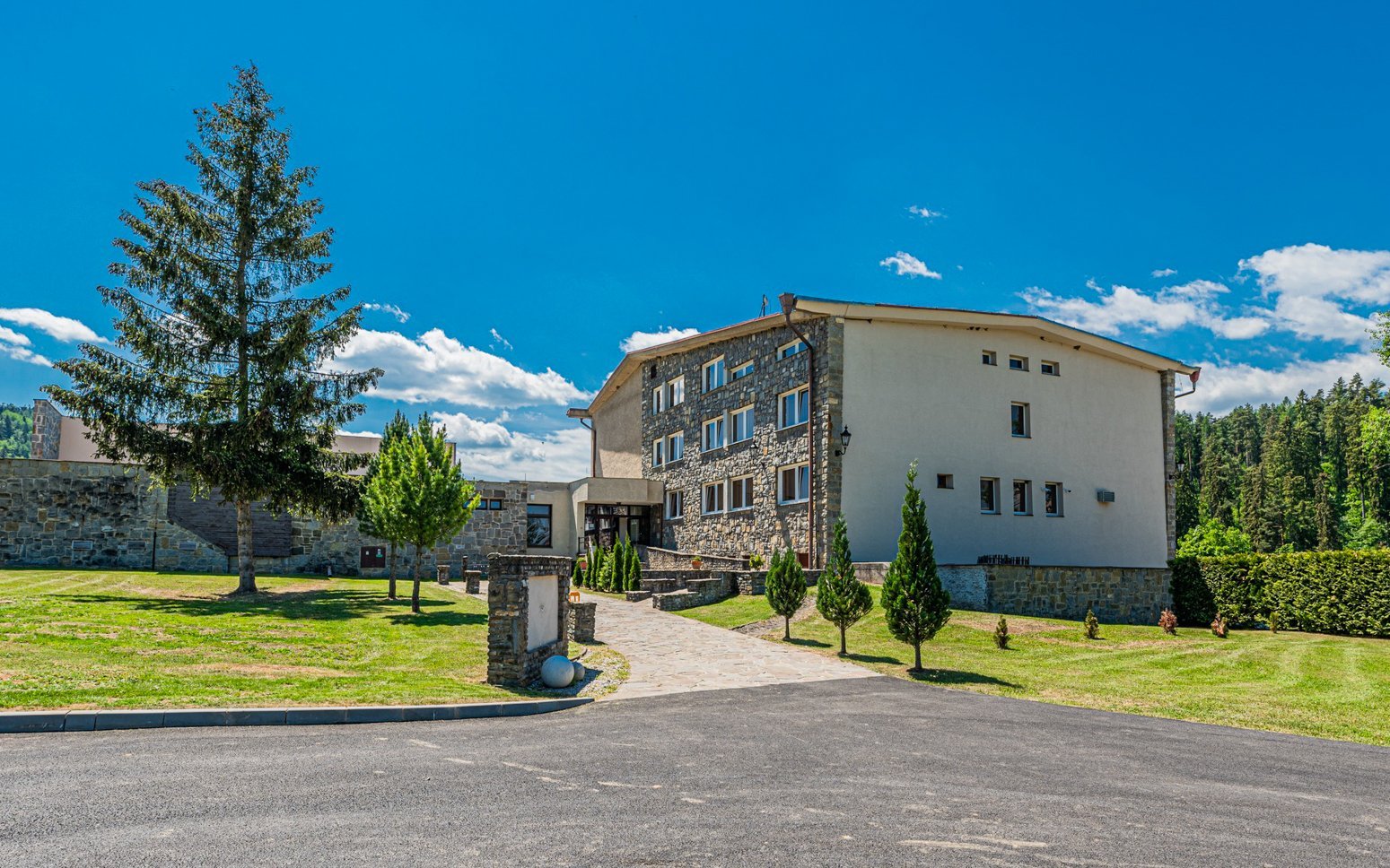 Ubytovanie/Pobyt: Grand Hotel Spiš ***, Spišské Tomášovce 1001, Spišské Tomášovce 052 01, grandhotelspis@rucon.sk